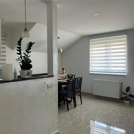 Apartman Diamond Lux Surcin Exterior photo
