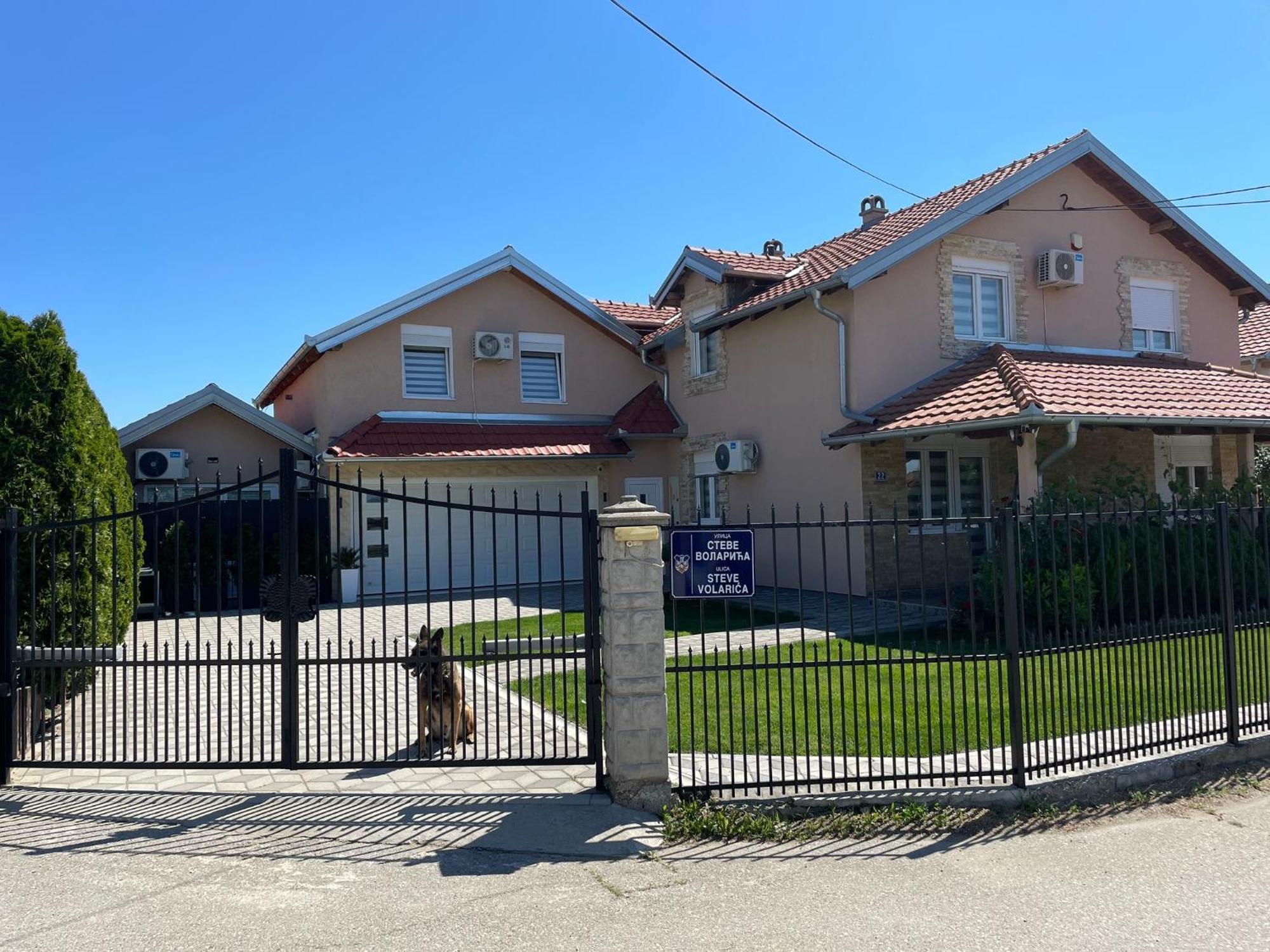 Apartman Diamond Lux Surcin Exterior photo