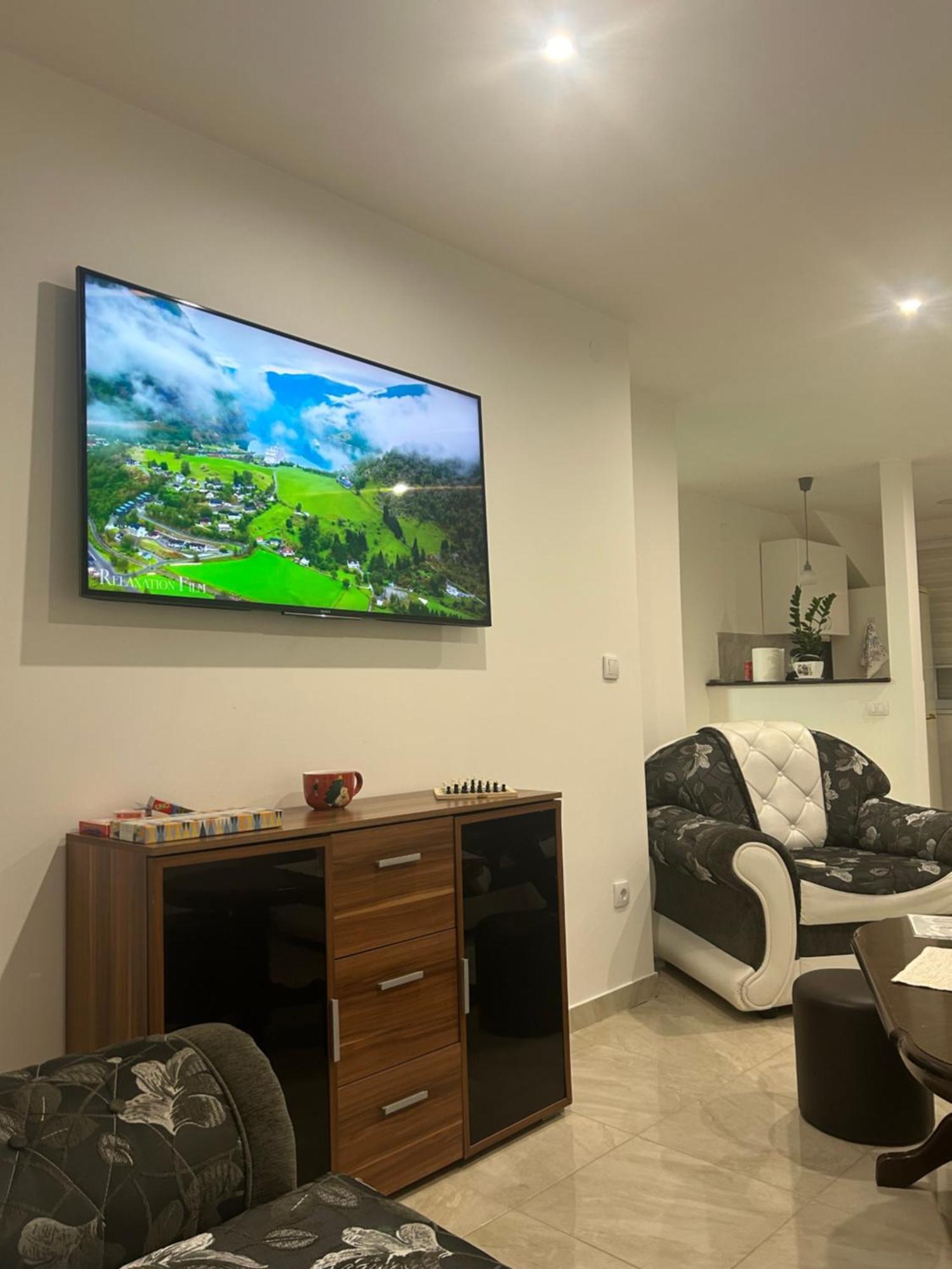 Apartman Diamond Lux Surcin Exterior photo