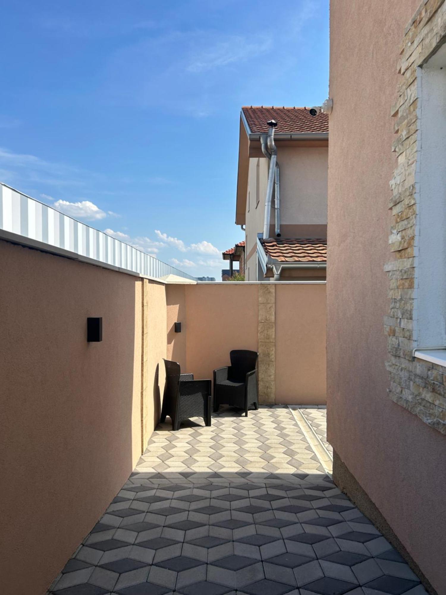 Apartman Diamond Lux Surcin Exterior photo